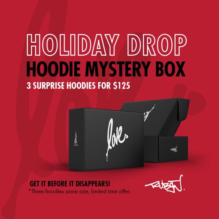 RR-Holiday-Carousel-MysteryBox-112122-RB-1